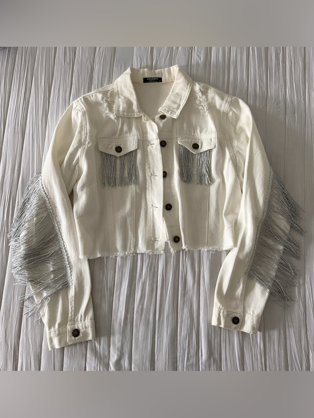 zeagoo Cream Cropped Jacket with Metal Button